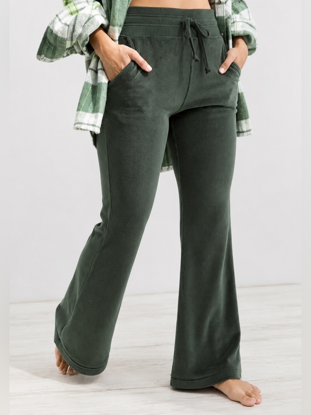 Aerie green velour flare pants, small